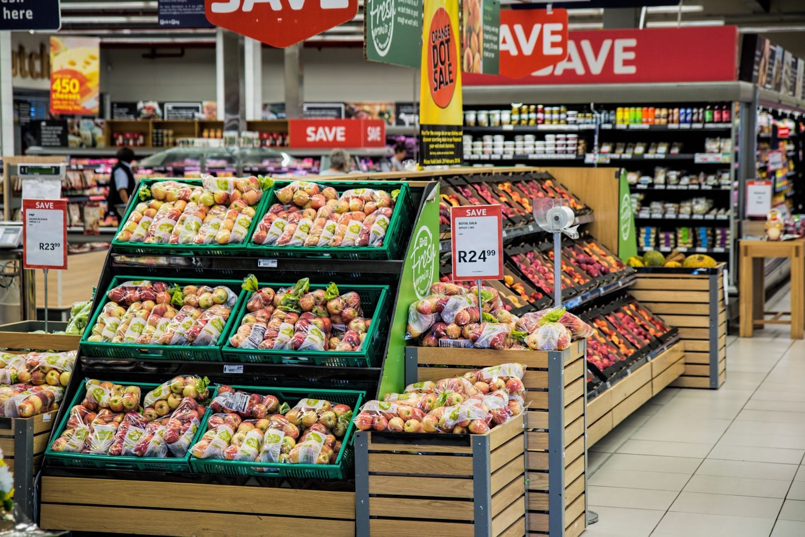 Verse producten op een marktkraam